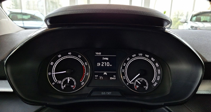Skoda Fabia cena 66900 przebieg: 47213, rok produkcji 2022 z Węgrów małe 781